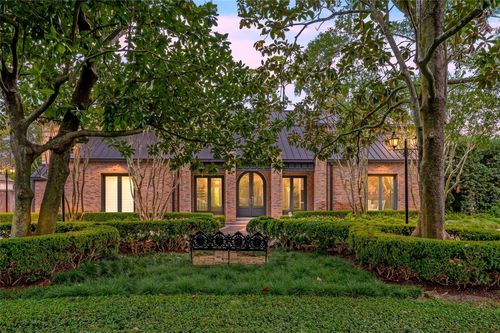 11518 Shadow Way St, Houston, TX, 77024-5216 | Card Image