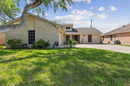 6829 Iroquois Dr, Corpus Christi, TX, 78413-4697 | Card Image