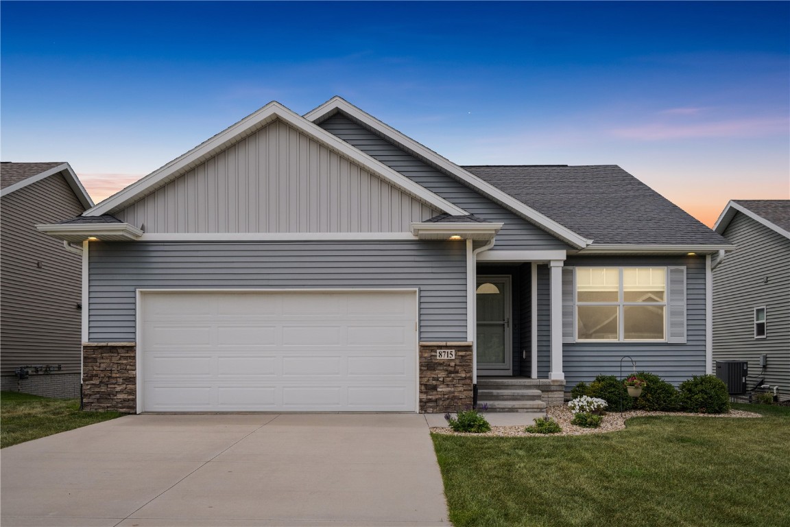 Grand Oaks Dr, Cedar Rapids, IA 52402