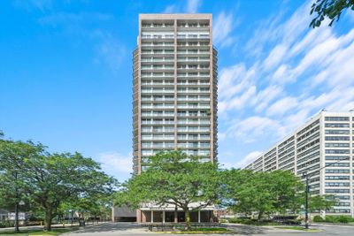 13H - 4170 N Marine Drive, Condo with 1 bedrooms, 1 bathrooms and 1 parking in Chicago IL | Image 1