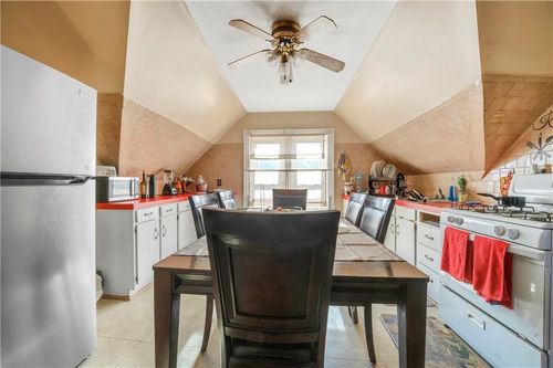 4-276 Lonsdale Ave, Pawtucket, RI, 02860-2760 | Card Image