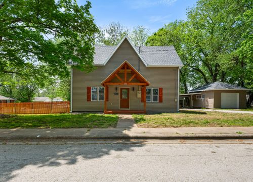 305 N Pike Ave, Bolivar, MO, 65613-1533 | Card Image