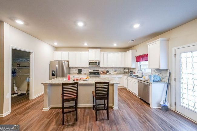 4817 Ridge Valley Dr, House other with 4 bedrooms, 3 bathrooms and null parking in Gainesville GA | Image 4