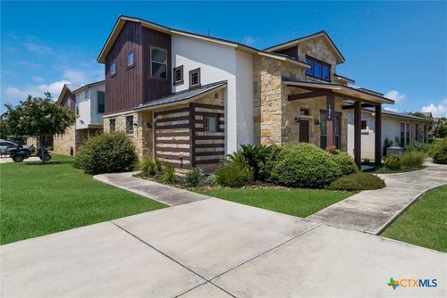 1654 Gruene Vineyard Xing, New Braunfels, TX, 78130-2772 | Card Image