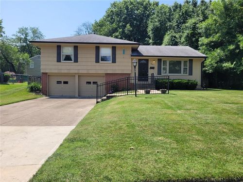 8603 E 85th St, Raytown, MO, 64138-3120 | Card Image