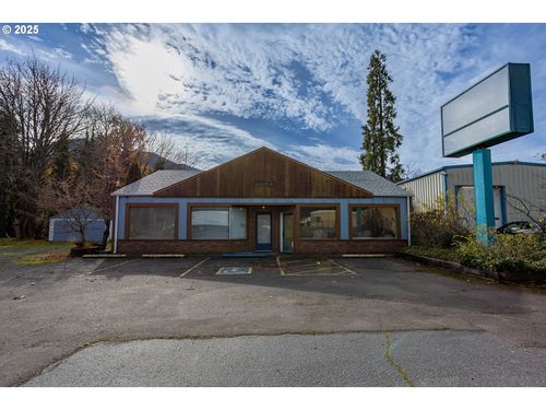 48134 Highway 58, Oakridge, OR, 97463-9601 | Card Image