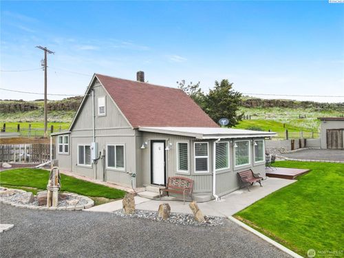 2024 E Highway 26, Washtucna, WA, 99371-9747 | Card Image