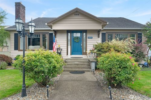 413 W Broadway Ave, Montesano, WA, 98563-3507 | Card Image