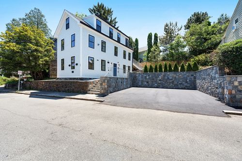 apt-2-290 Washington St, Marblehead, MA, 01945-4412 | Card Image