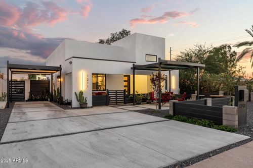 1211 E Hayward Ave, Phoenix, AZ, 85020-4204 | Card Image