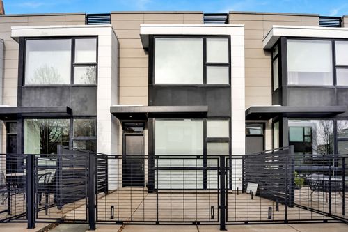 4-1017 N Cleveland Ave, Chicago, IL, 60610-2973 | Card Image