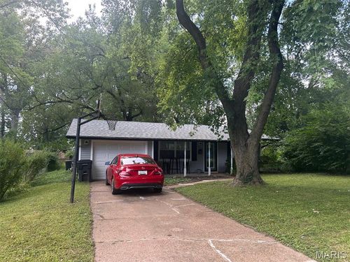 629 Aubuchon St, Florissant, MO, 63031-4810 | Card Image