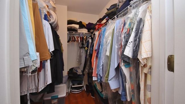 Walk in closet in primary bedroom | Image 27