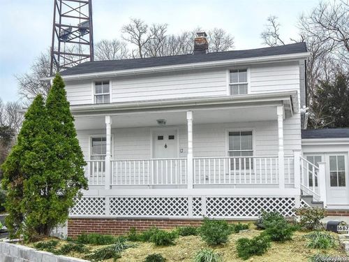 a-1667A Northern Blvd, Roslyn, NY, 11576 | Card Image