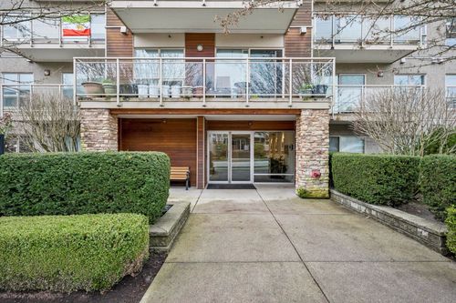 303-1033 St. George'S Avenue, North Vancouver, BC, V7L3H5 | Card Image