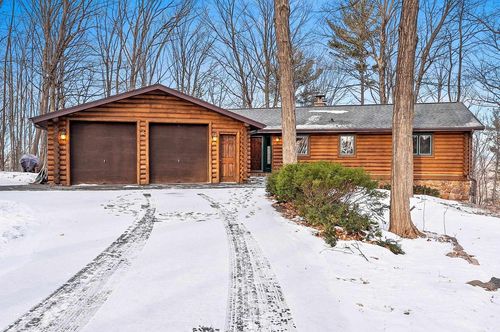 11 Breyerwood Court, HORTONVILLE, WI, 54944 | Card Image