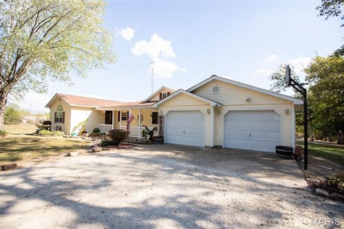3848 E Lindburg Rd, Cuba, MO, 65453-7143 | Card Image