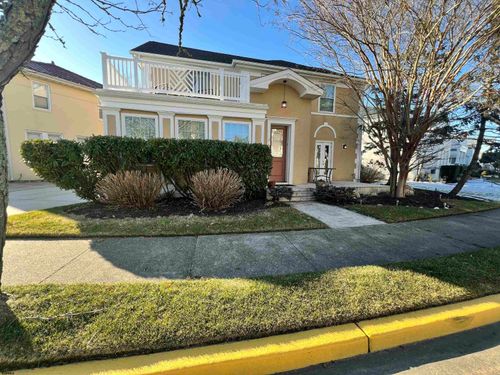 2 Circle Dr, Margate City, NJ, 08402-2111 | Card Image