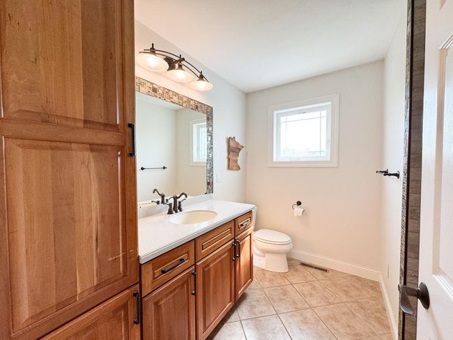 Upper Level Bathroom.jpg | Image 31