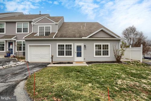 87 Courtyard Dr, CARLISLE, PA, 17013-4903 | Card Image