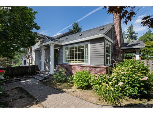11005 Sw 35th Ave, Portland, OR, 97219-7569 | Card Image