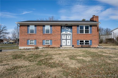 2903 Crums Ln, Jeffersonville, IN, 47130-8800 | Card Image