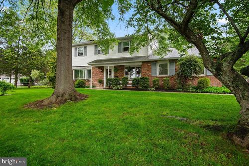 2392 Greensward N, WARRINGTON, PA, 18976-2086 | Card Image