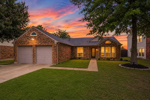 5328 Colonial Dr, Flower Mound, TX, 75028-2512 | Card Image