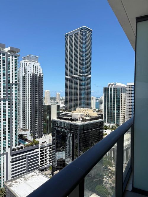 2911-1300 S Miami Ave, Miami, FL, 33130-4484 | Card Image