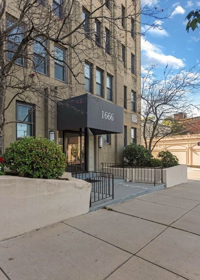 APT-33 - 1666 Commonwealth Ave, Condo with 1 bedrooms, 1 bathrooms and null parking in Boston MA | Image 17