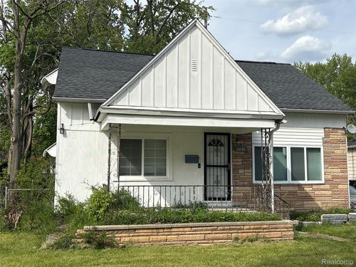 2832 Begole St, Flint, MI, 48504-3038 | Card Image
