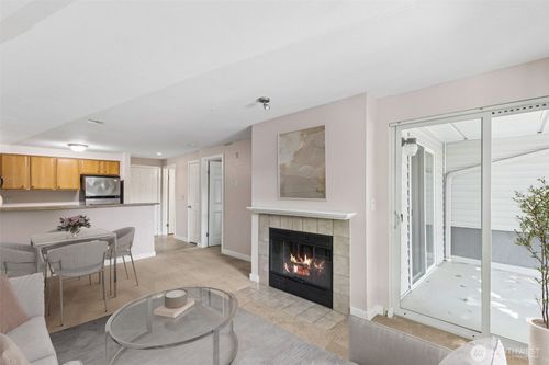 apt-107-9200 Greenwood Ave N, Seattle, WA, 98103-3056 | Card Image