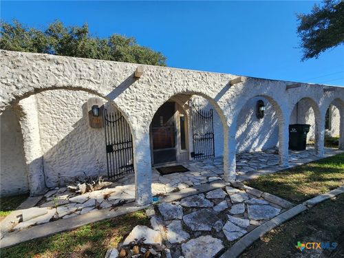 112 Stratford St, Victoria, TX, 77905-5436 | Card Image