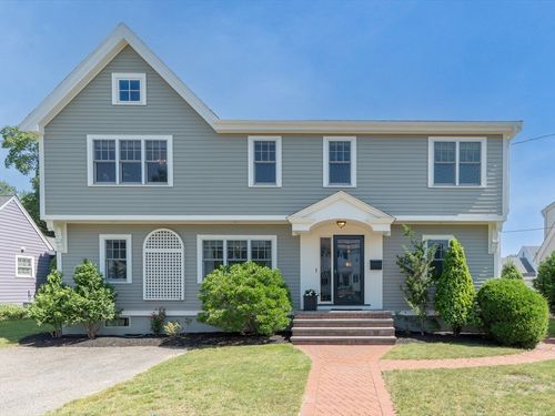 61 Colonial Dr, Arlington, MA, 02474-8248 | Card Image