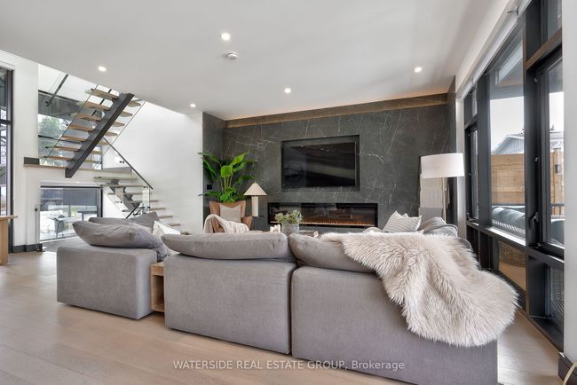 381 7 Th Rd E, House other with 4 bedrooms, 5 bathrooms and 35 parking in Stoney Creek ON | Image 12