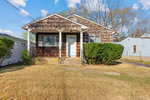 10 Timon Court, Huntington, NY, 11743 | Card Image