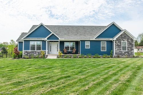 5231 Golden Rye Cir, New Middletown, OH, 44442-9602 | Card Image