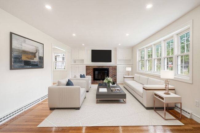 1349 Washington St, House other with 3 bedrooms, 2 bathrooms and 4 parking in Braintree MA | Image 5