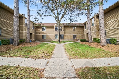 unit-111-175 Briarcrest Dr, Ann Arbor, MI, 48104-6757 | Card Image
