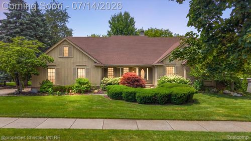 969 Whitegate Dr, Northville, MI, 48167-1075 | Card Image