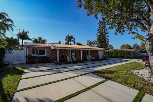733 Se 10th Ave, Deerfield Beach, FL, 33441-5723 | Card Image
