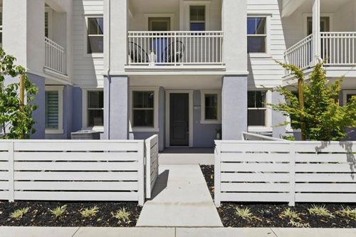 2735 Oak Rd, Walnut Creek, CA, 94597-2816 | Card Image