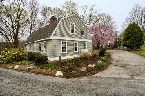 182 Hines Rd, Cumberland, RI, 02864-6108 | Card Image