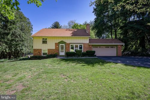 5330 Birney Hwy, ASTON, PA, 19014-1597 | Card Image