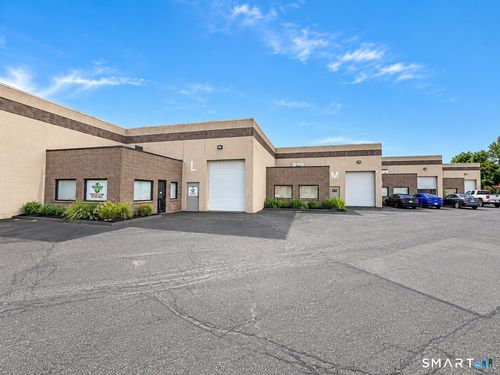 l-121 N Plains Industrial Rd, Wallingford, CT, 06492-2352 | Card Image