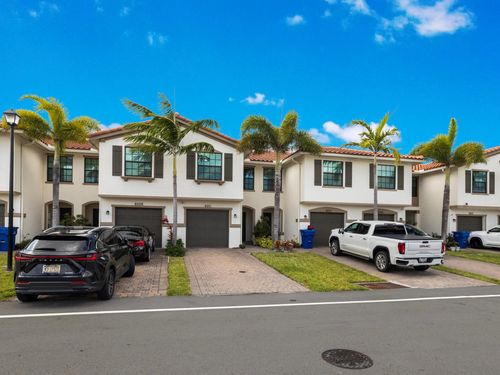 6011 Woods Edge Cir, Riviera Beach, FL, 33410-1924 | Card Image