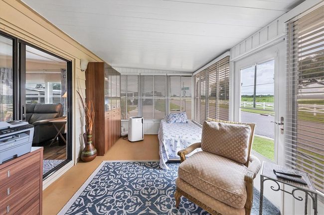 Florida Room | Image 19