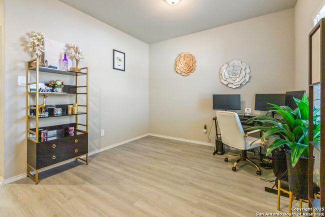 14550 Open Range Rd, House other with 4 bedrooms, 3 bathrooms and null parking in Lytle TX | Image 4
