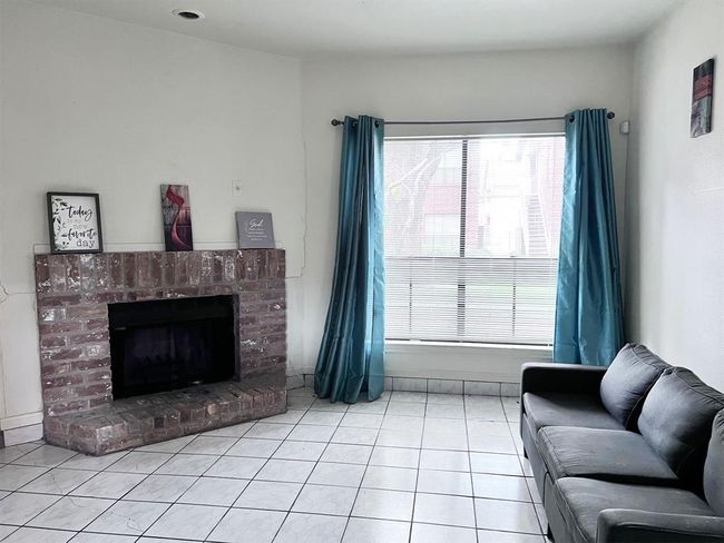 APT-401 - 3130 Walnut Bend Ln, Townhouse with 1 bedrooms, 1 bathrooms and null parking in Houston TX | Image 4