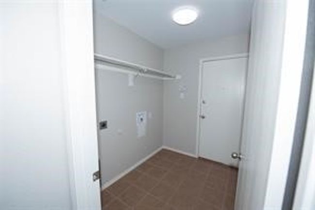 1410 Eagles Nest Trl, House other with 4 bedrooms, 2 bathrooms and null parking in Krum TX | Image 28